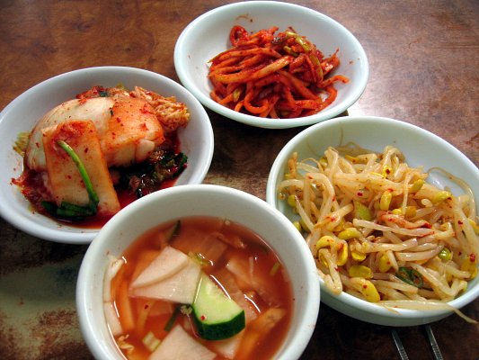 푸짐한김치찌개 이미지