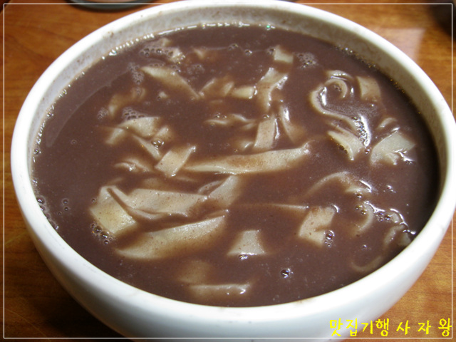 팥칼국수 이미지